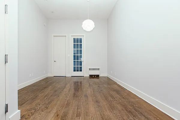 Rented by Nooklyn NYC LLC | media 52