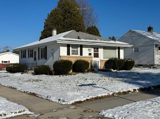 1322 Flambeau St, Manitowoc, WI 54220