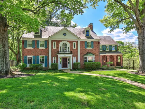 3575 Bayard Dr, Cincinnati, OH 45208