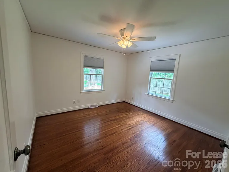 1411 Richland Dr — Photo 7