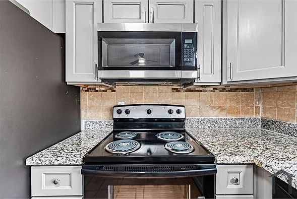 1119 Pinecroft Dr — Photo 27