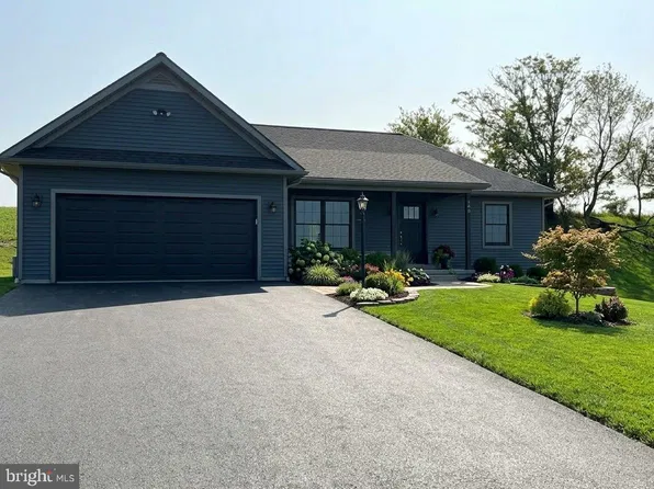 108 Starlight Ln, Lebanon, PA 17046