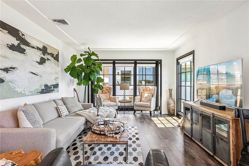 229 Marine Pl, Manhattan Beach