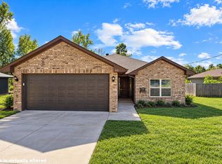 468 Omaha St, Gladewater, TX 75647