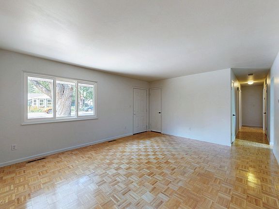4th image of 624 Irish Dr