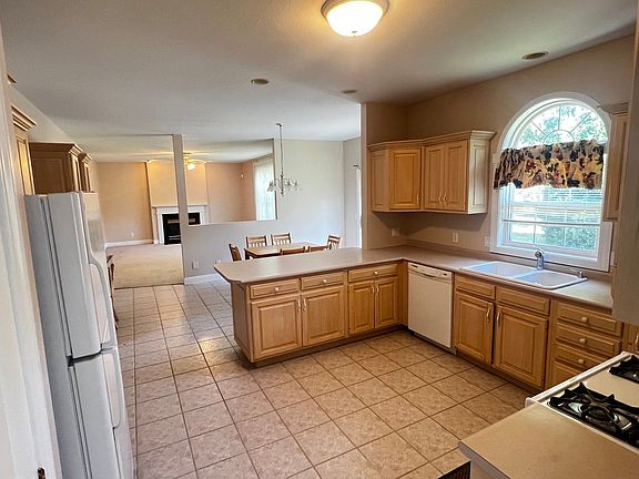 5th image of 2708 Bayhill Dr