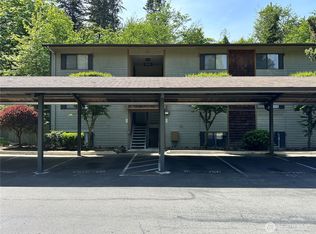 Whispering Brook, Des Moines, WA 98198