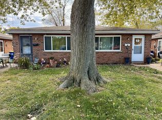 10760 Tropic Dr #60-62, Saint Ann, MO 63074