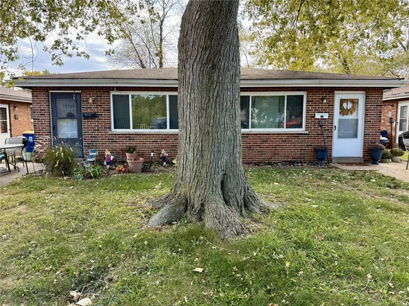 10760 Tropic Dr #60-62, Saint Ann, MO 63074