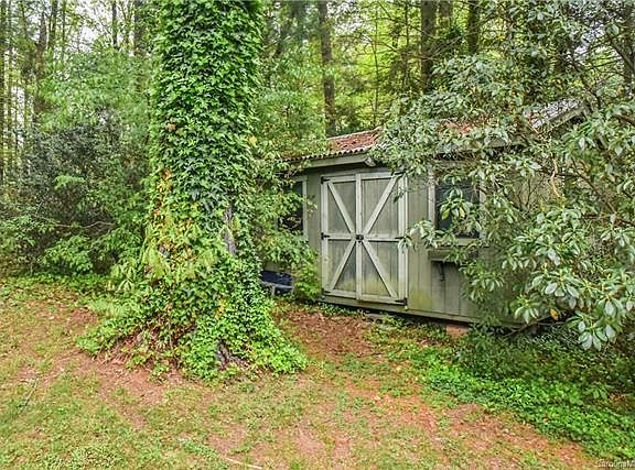 3rd image of 2730 Holly Hill Dr N
