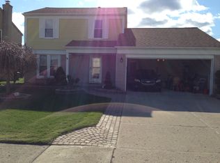 45305 Margate Dr, Macomb, MI 48044