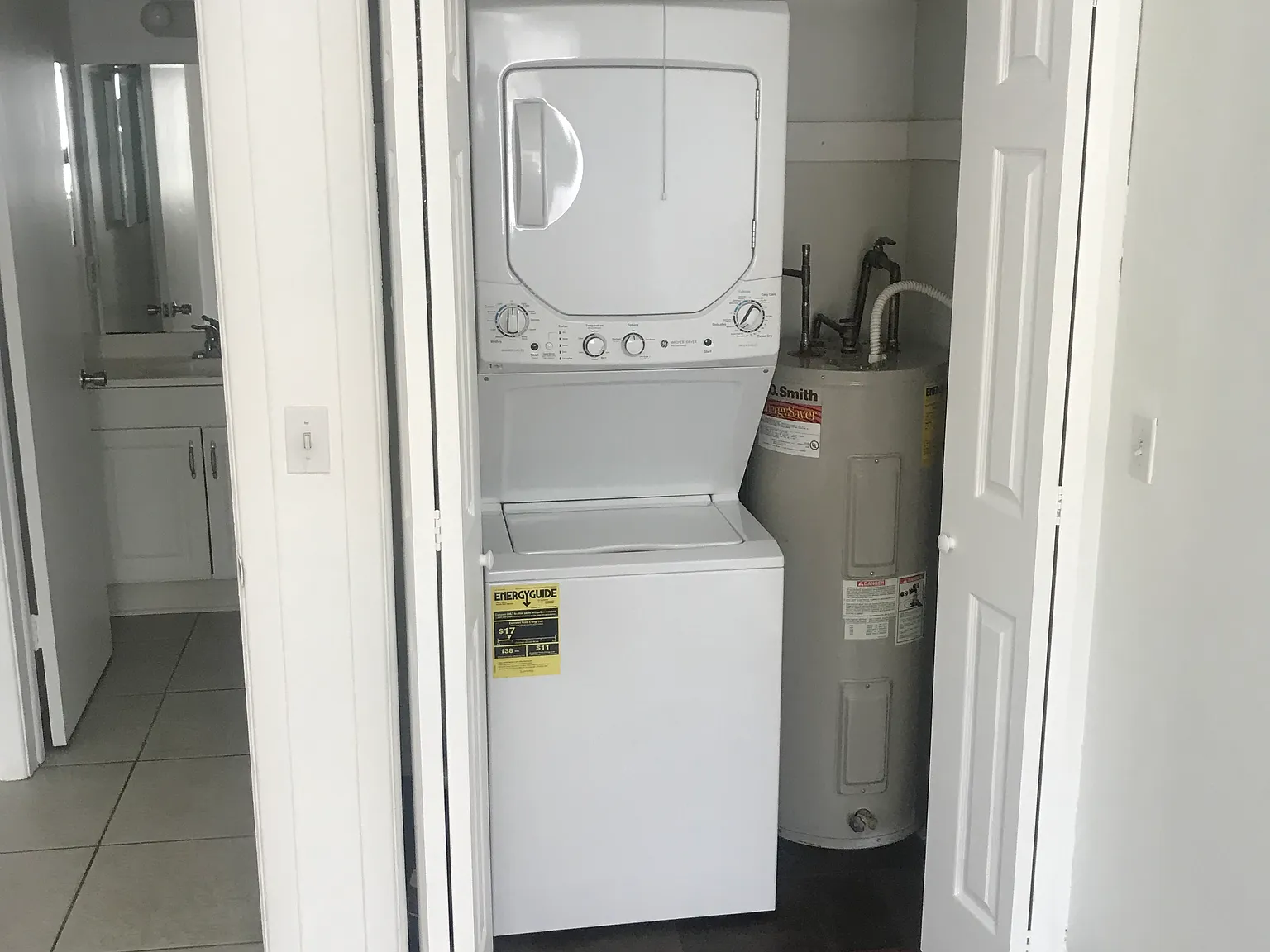 2 bed, 900 sqft, $1,550 — Photo 3