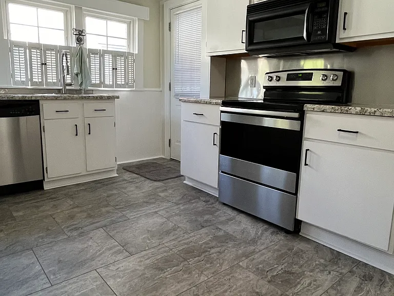 1315 General Lee Ave — Photo 10