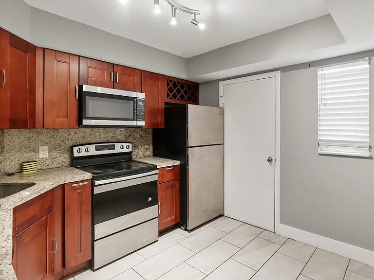 6301 N Falls Circle Dr #111 — Photo 6