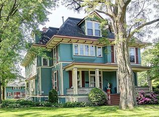 105 E South St, Crown Point, IN 46307