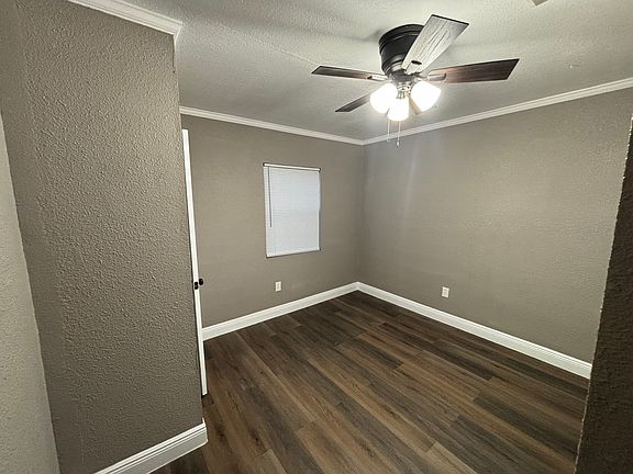 3rd image of 2121 Western Ave