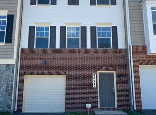 25232 Demilton Ter, Chantilly, VA 20152