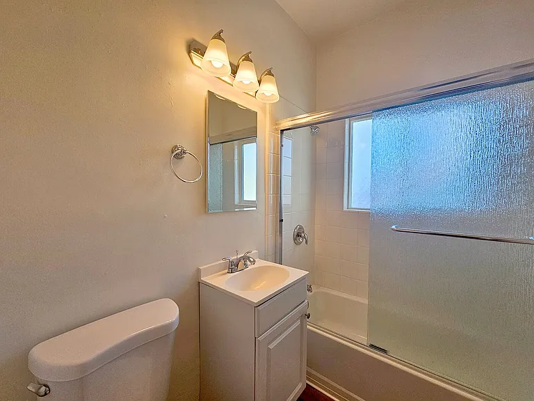1465 Grand Ave — Photo 66