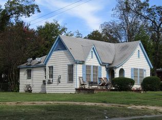 439 Pine Bluff St, Paris, TX 75460