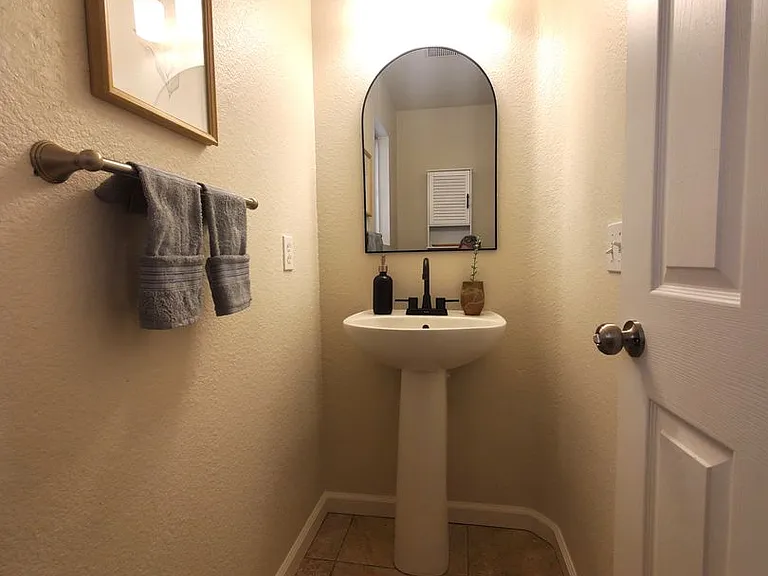 4808 Leadership Ct — Photo 14