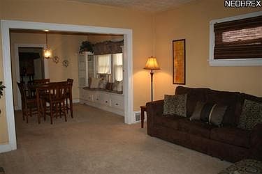 3rd image of 10100 Parkview Ave