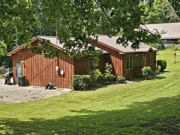 3rd image of 11 Pretty Ridge Rd
