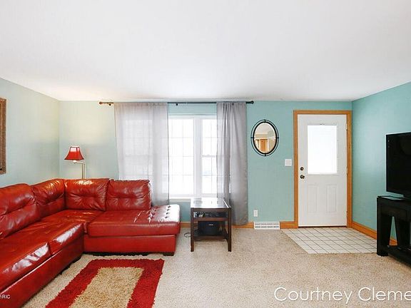 5th image of 4790 Kittery Dr NW