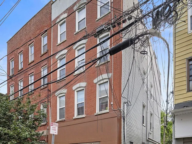 43 Coles St #3 — Photo 2