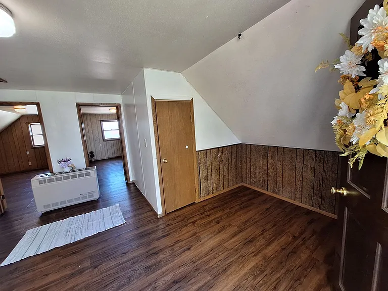 138 N Wilson St — Photo 4