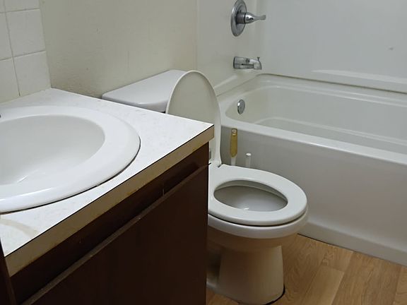 3rd image of 404 6th Ave #19