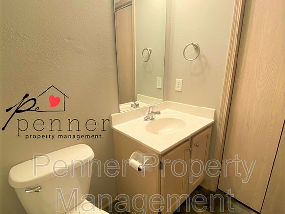 5th image of 503A NE 1st St