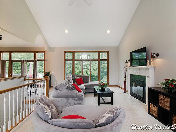4th image of 6185 Summerhill Ct