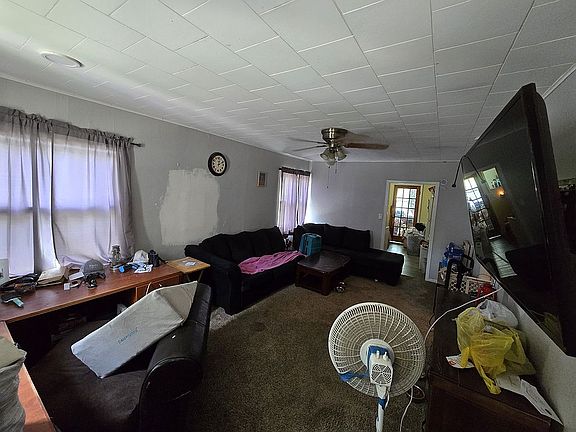 3rd image of 433 N 10th St