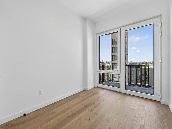 5th image of 1221 Fulton St #5C