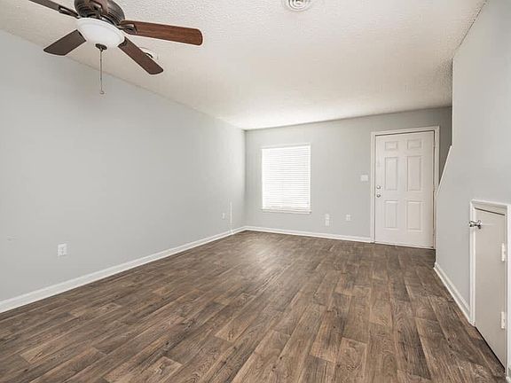 2nd image of 102 Bollin Cir #102