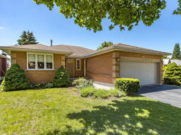 208 Margaret St, Midland, ON L4R 4Y1