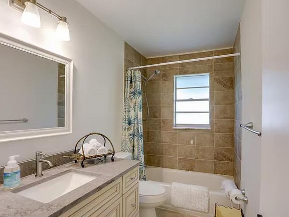 5th image of 8615 SE Lyons Road