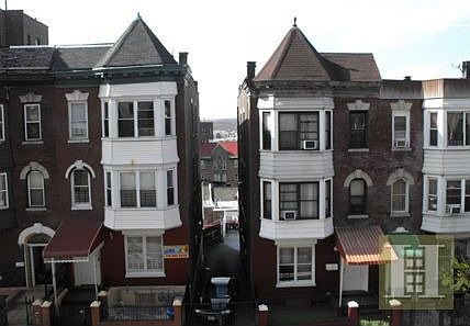 5th image of 2292 Loring Pl APT 3S
