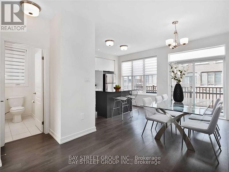 Oakville Townhouse for rent - 4 Bedrooms — photo 13