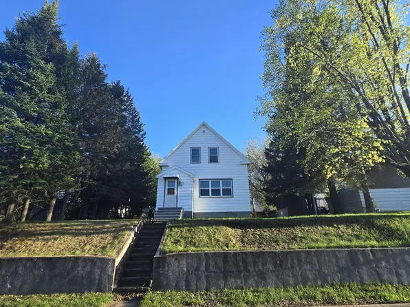 1024 Heights St, Niagara, WI 54151