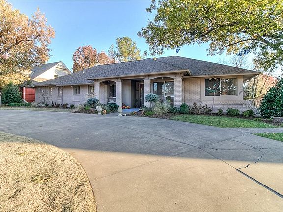 4th image of 3204 Robin Ridge Rd
