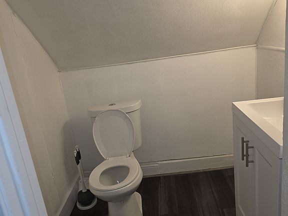 5th image of 111 N Lakeview Ave