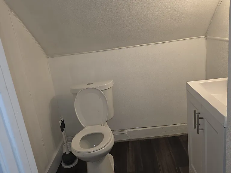 111 N Lakeview Ave — Photo 5