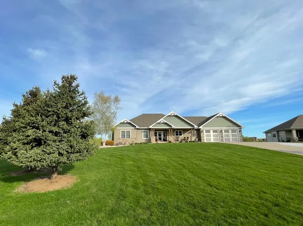 225 Alaina Pl NE, Sauk Rapids, MN 56379