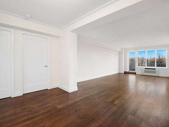 5th image of 40 Central Park S #6D