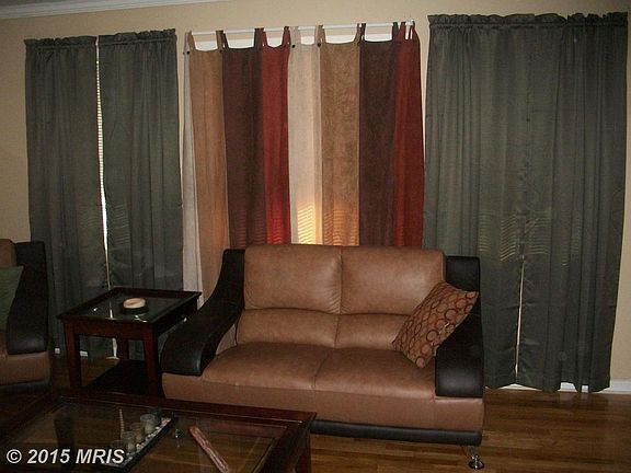 3rd image of 3410 Saint Johns Pl