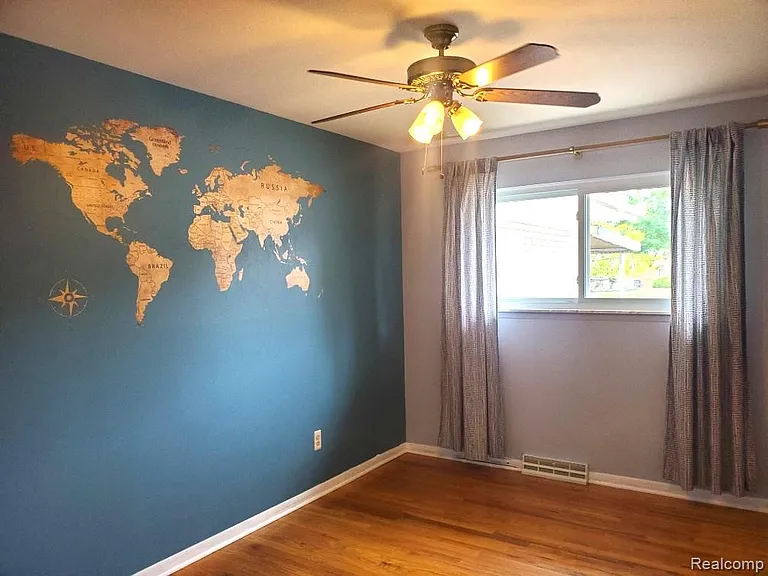 37515 Agar Dr — Photo 17