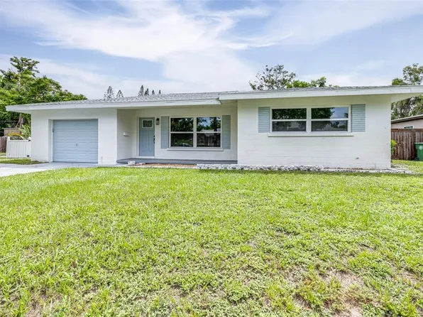 2201 20th Street Ct W, Bradenton, FL 34205