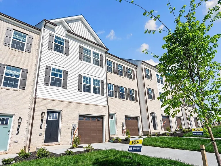 16502 Green Glade Dr — Photo 3