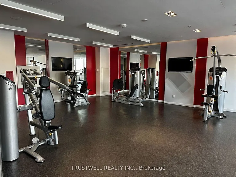 318 Richmond St W #1810 — Photo 11
